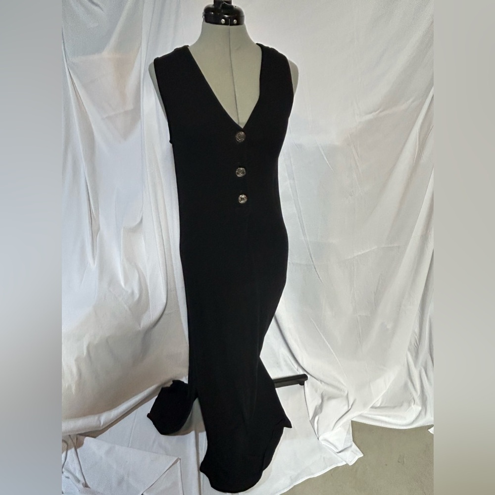 Vintage Black maxi dress. V-neck sleeveless